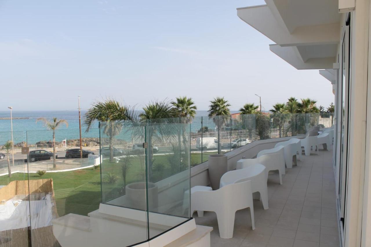 Jonium Hotel - Amazing Sea View And Swimming Pool Pulsano Buitenkant foto