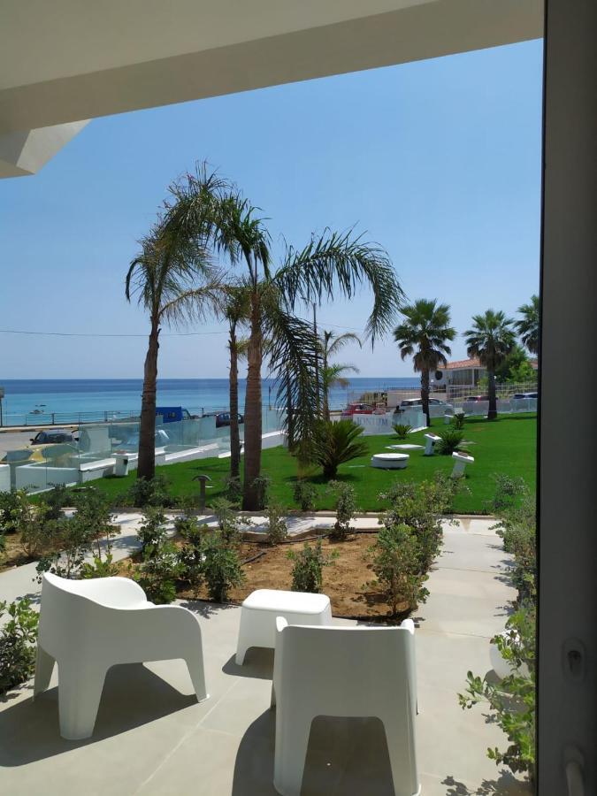 Jonium Hotel - Amazing Sea View And Swimming Pool Pulsano Buitenkant foto