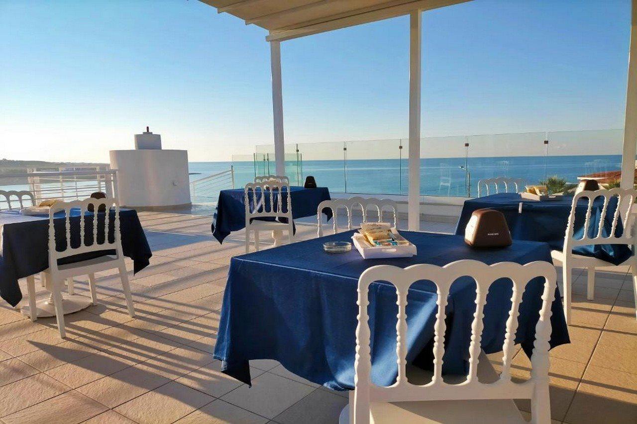 Jonium Hotel - Amazing Sea View And Swimming Pool Pulsano Buitenkant foto