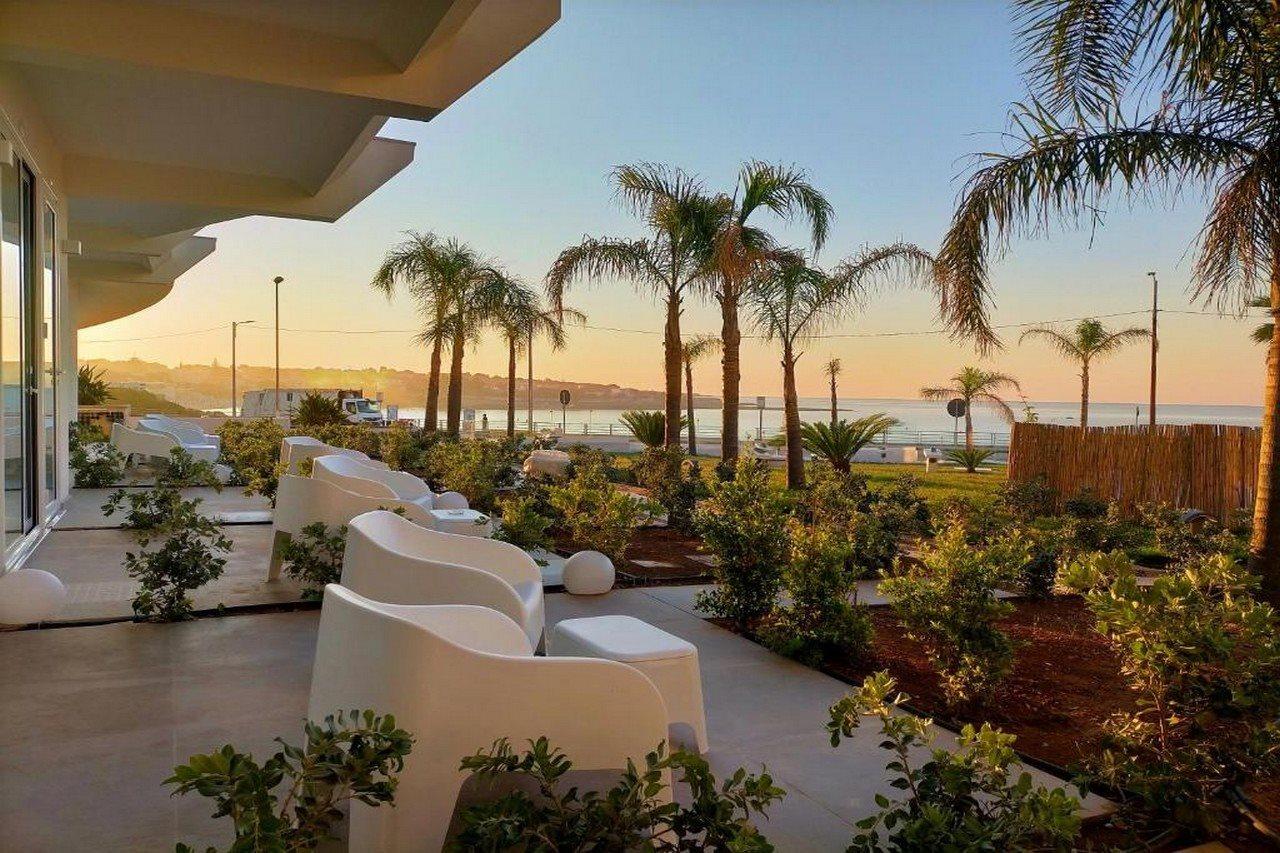 Jonium Hotel - Amazing Sea View And Swimming Pool Pulsano Buitenkant foto