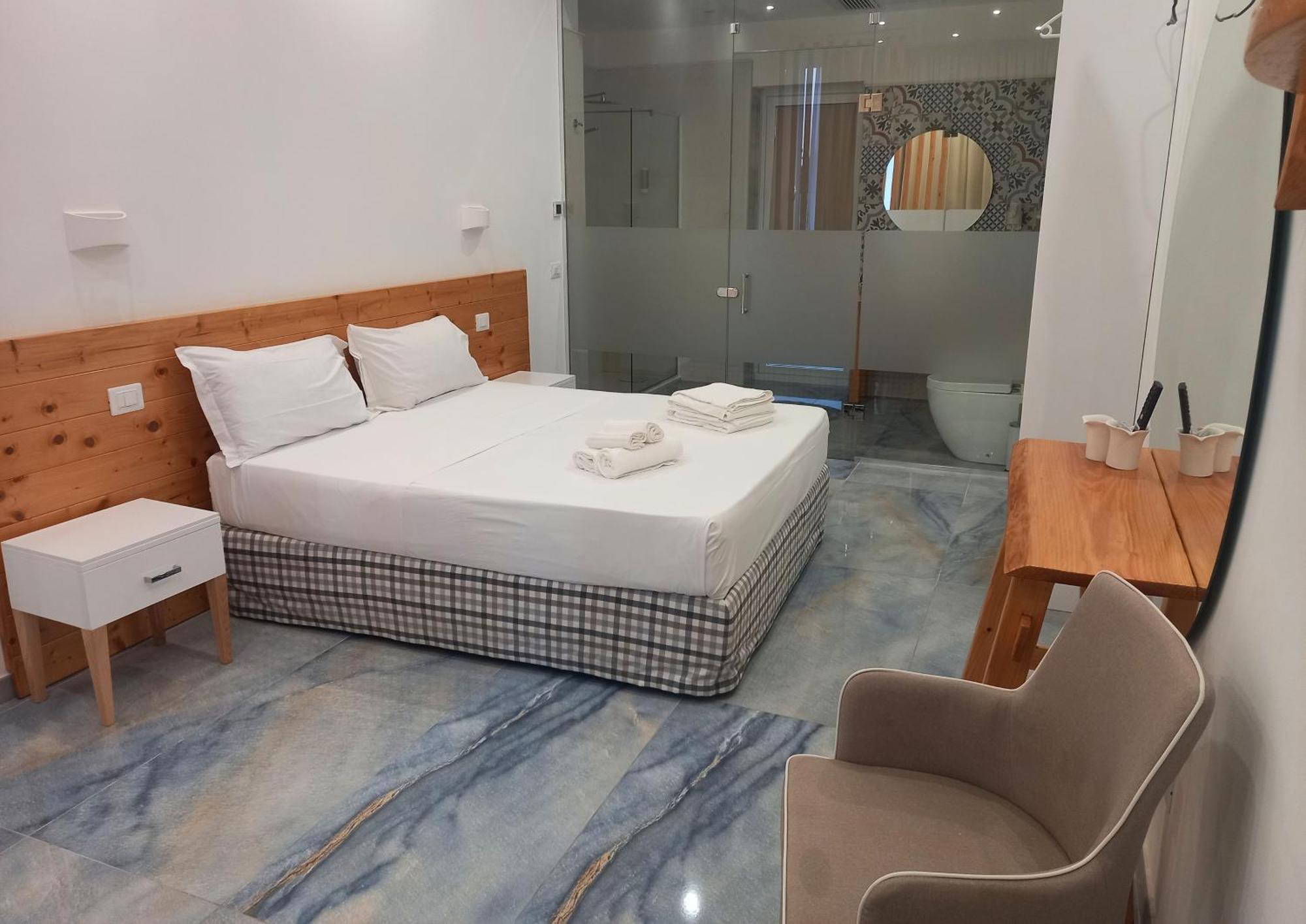 Jonium Hotel - Amazing Sea View And Swimming Pool Pulsano Buitenkant foto
