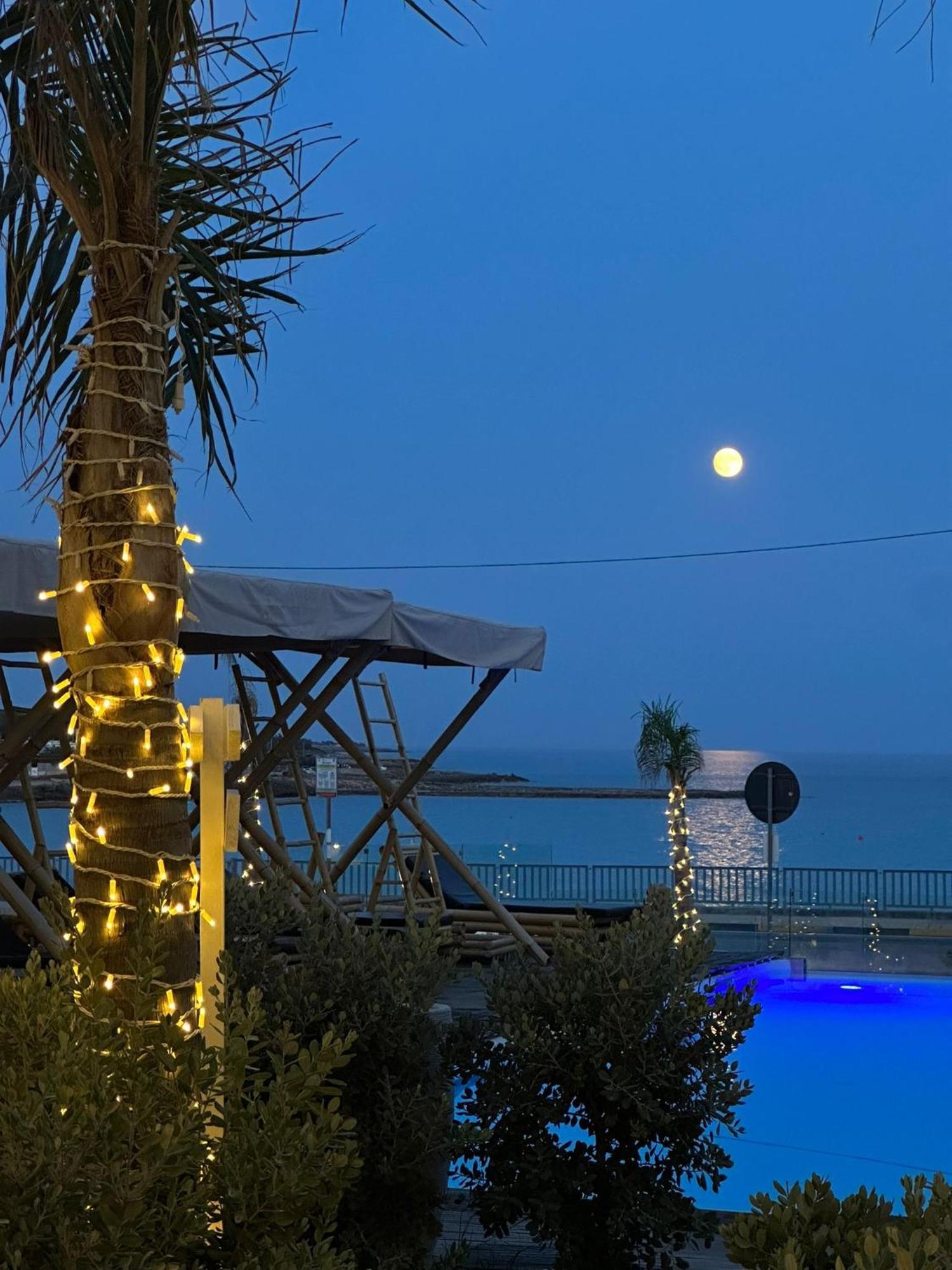 Jonium Hotel - Amazing Sea View And Swimming Pool Pulsano Buitenkant foto