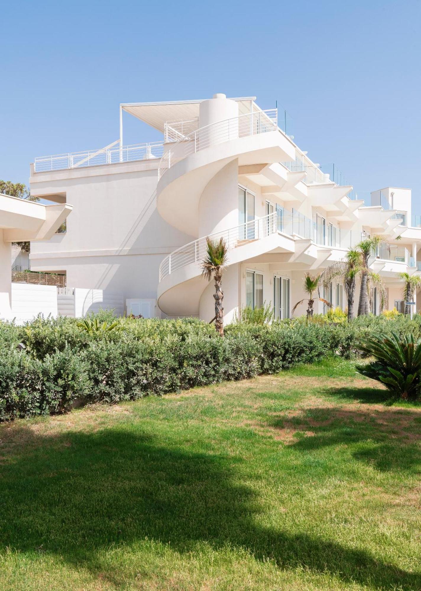 Jonium Hotel - Amazing Sea View And Swimming Pool Pulsano Buitenkant foto