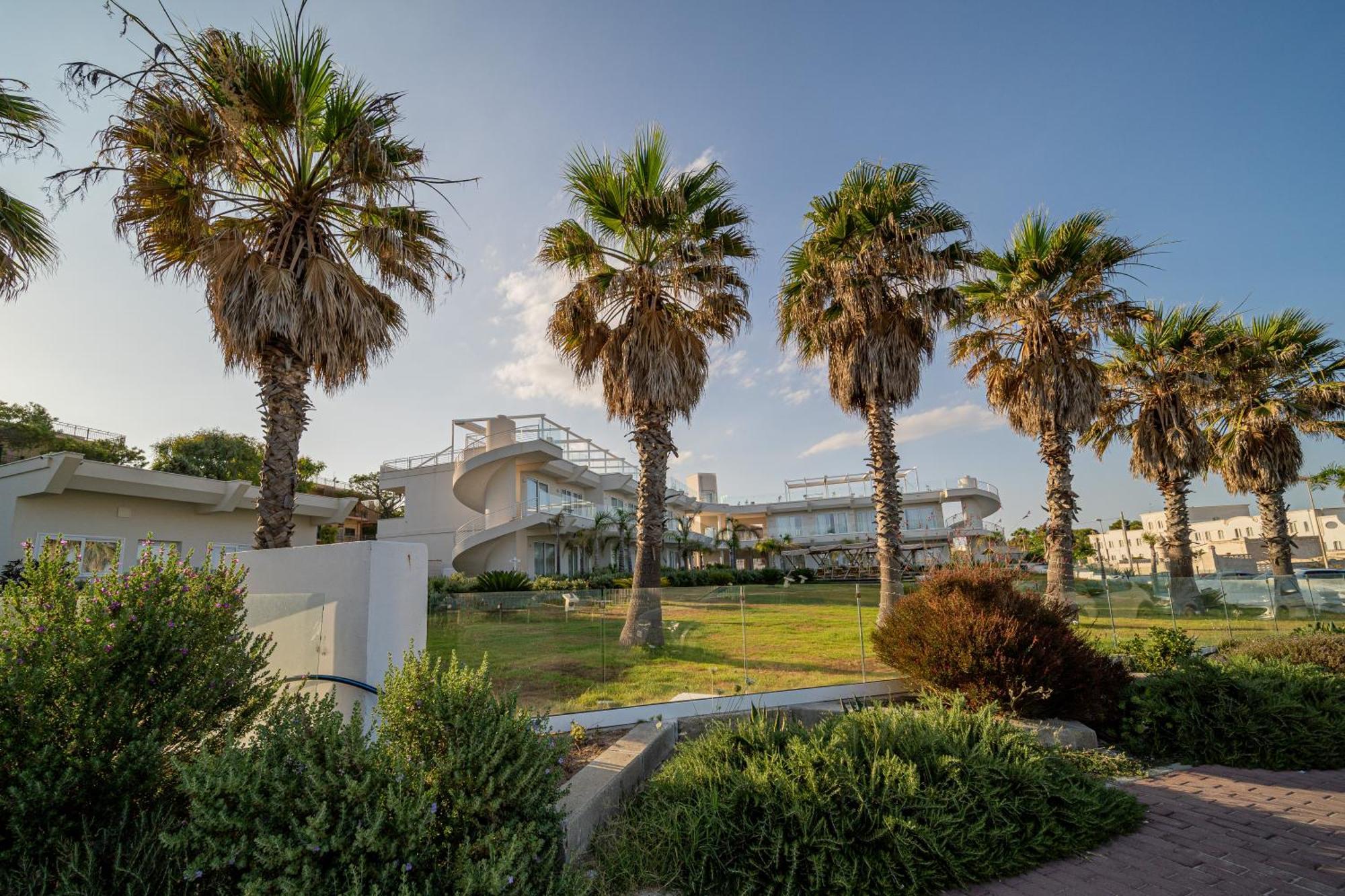 Jonium Hotel - Amazing Sea View And Swimming Pool Pulsano Buitenkant foto