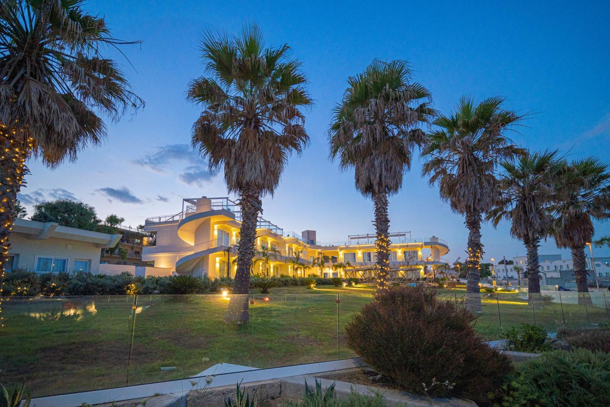 Jonium Hotel - Amazing Sea View And Swimming Pool Pulsano Buitenkant foto