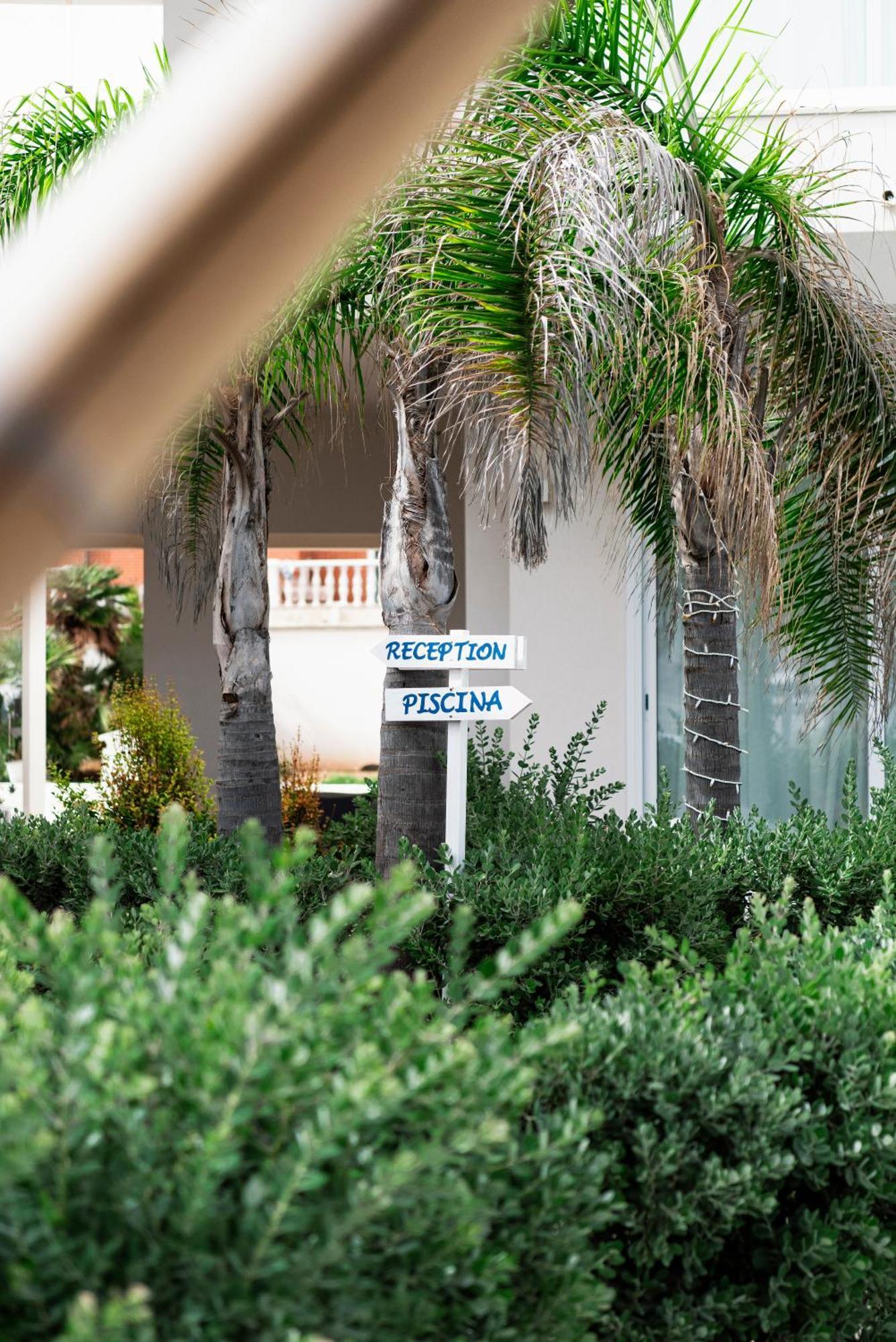 Jonium Hotel - Amazing Sea View And Swimming Pool Pulsano Buitenkant foto