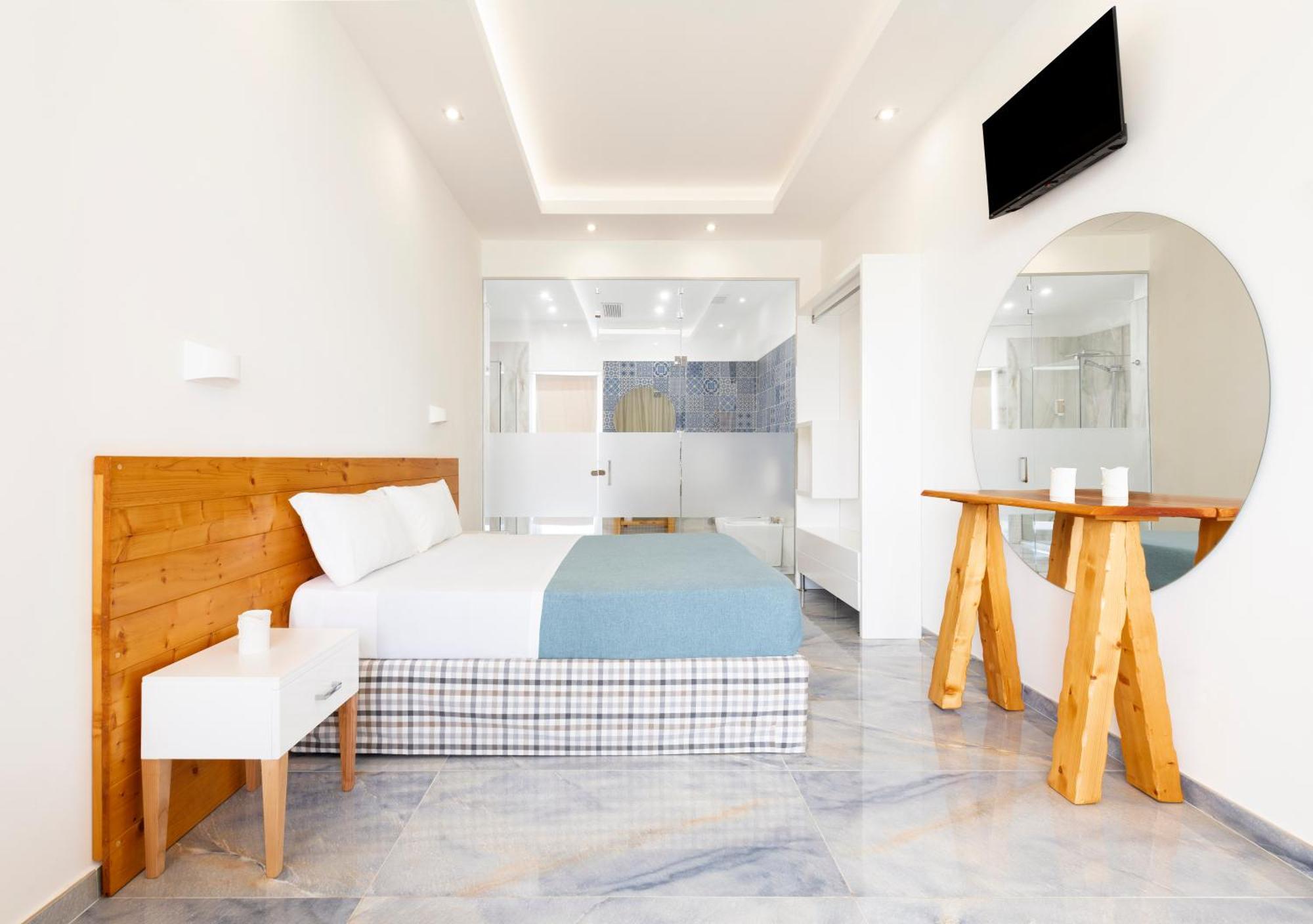 Jonium Hotel - Amazing Sea View And Swimming Pool Pulsano Buitenkant foto