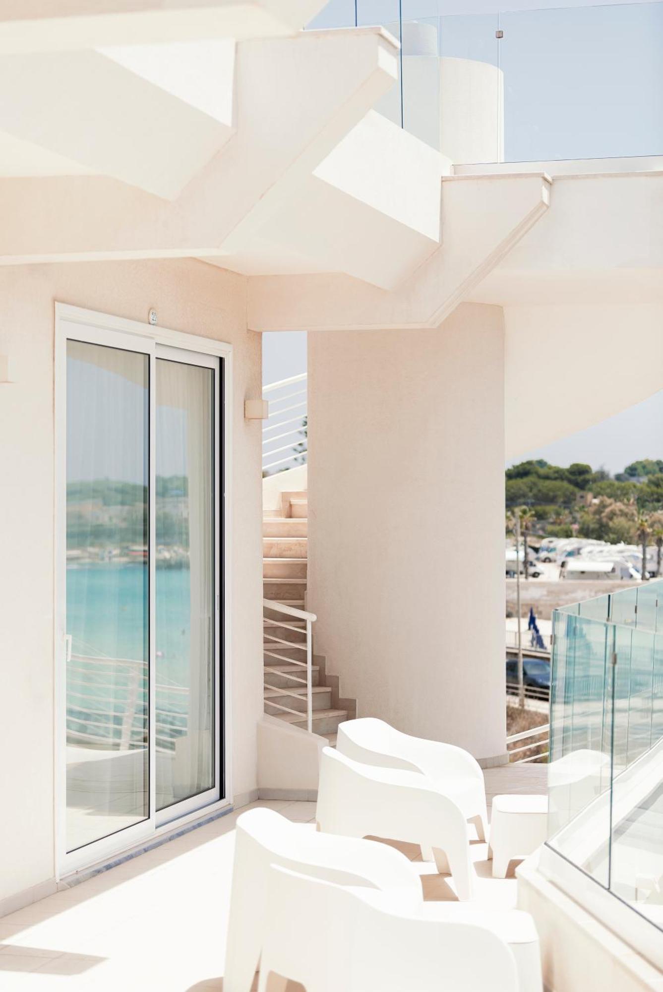 Jonium Hotel - Amazing Sea View And Swimming Pool Pulsano Buitenkant foto